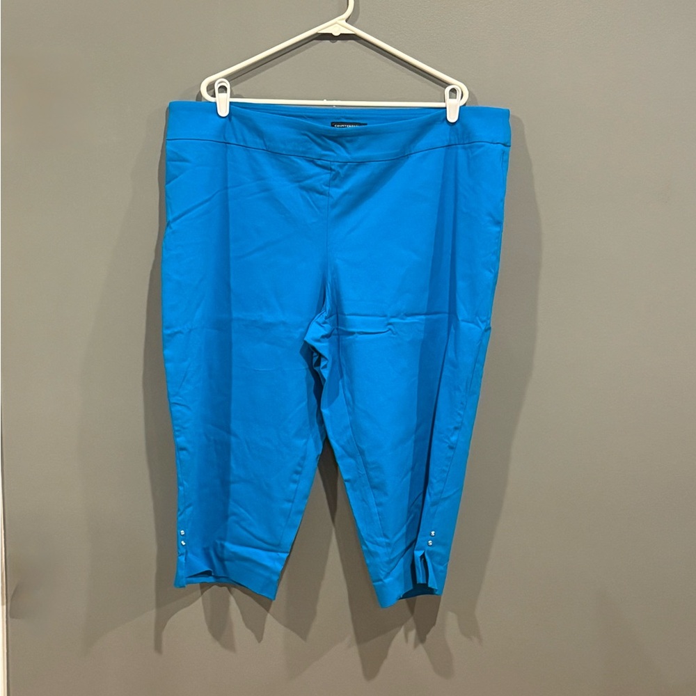 *GENTLY WORN* Women's Counterparts Plus Size 24W Rivet Capri Pants